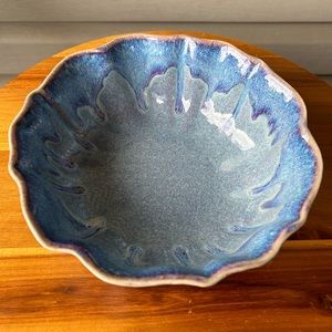 Vintage Bay Pottery Blue Rippled Sunrise Drip Glaze Art Pottery Serving Bowl 9”
